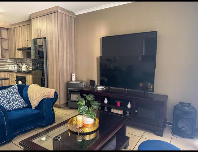 3 BEDROOM APARTMENT FOR SALE IN RUIMSIG